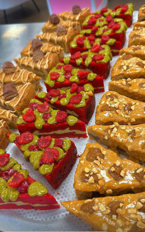 Les Cookie Pies de Louisa : framboise pistache, caramel et chocolat